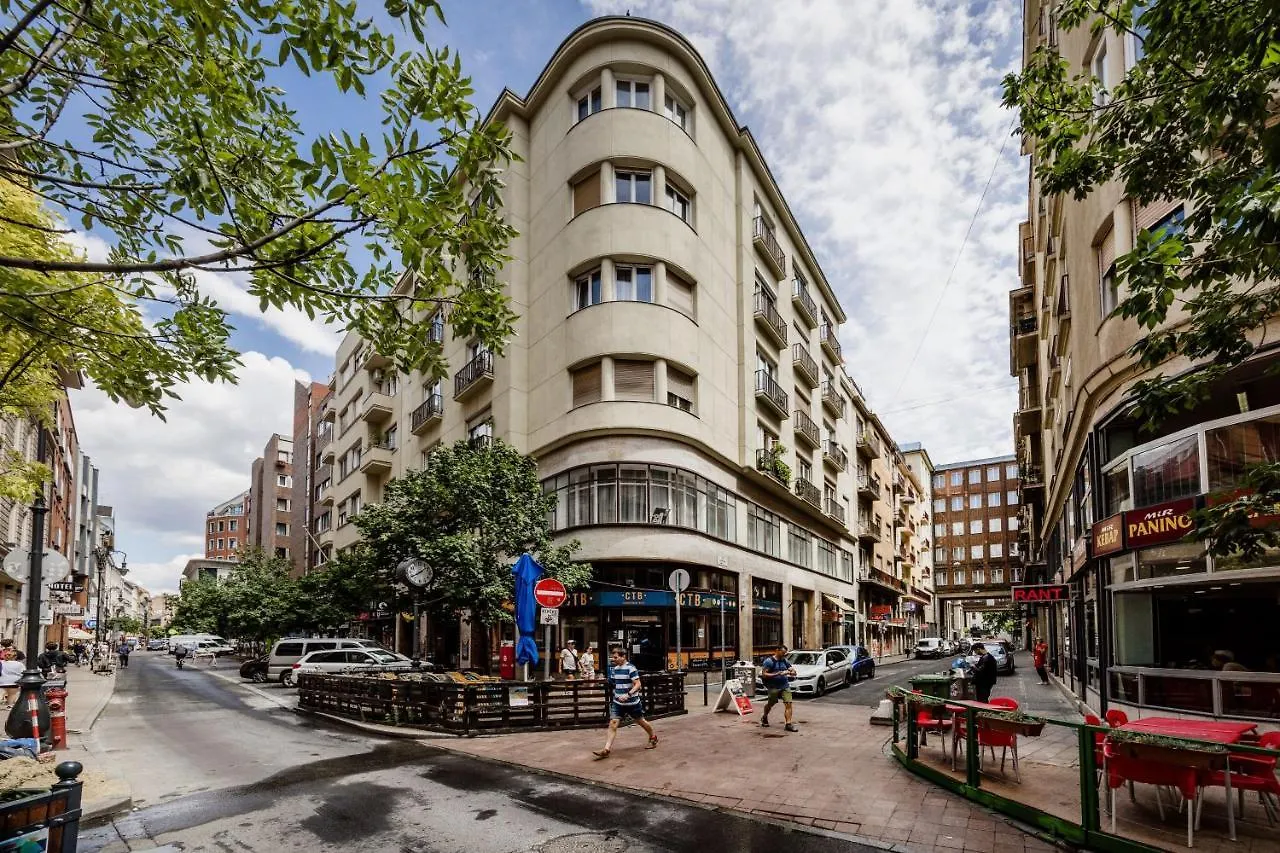 De Luxe Studio With Balcony In The Absolute Center Budapest Hungary